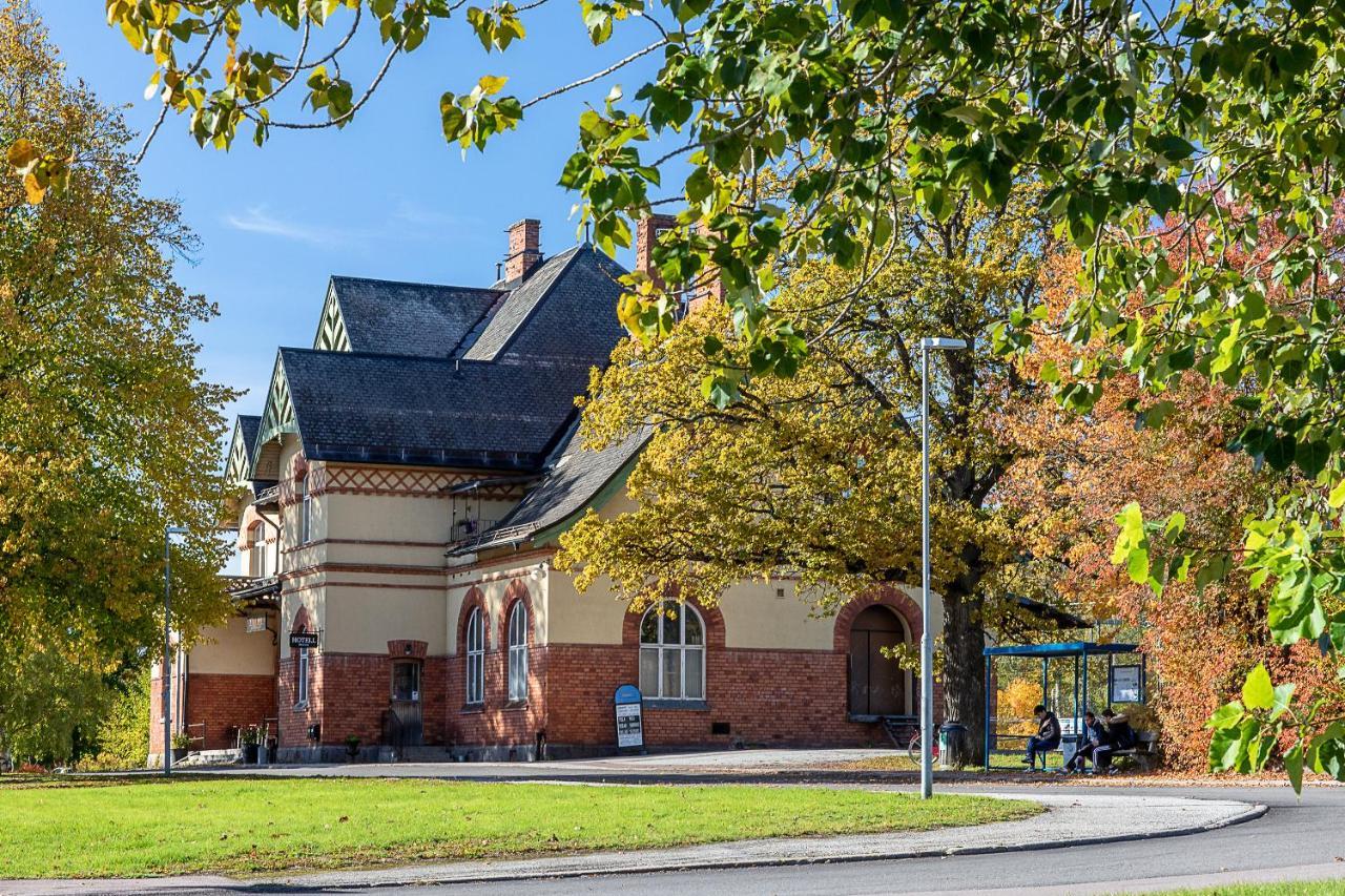 Hotell Station Skinnskatteberg Exteriör bild