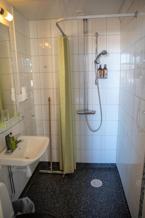 Hotell Station Skinnskatteberg Exteriör bild
