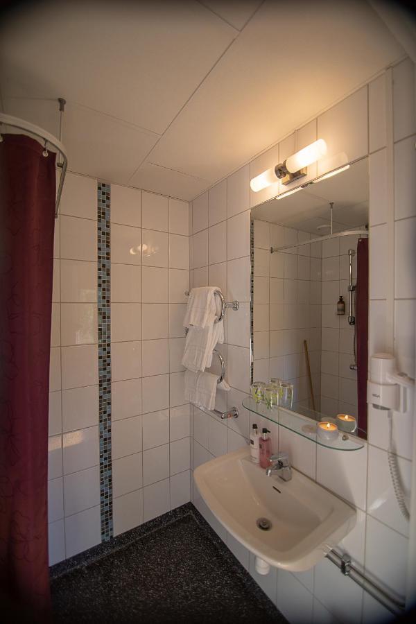 Hotell Station Skinnskatteberg Exteriör bild